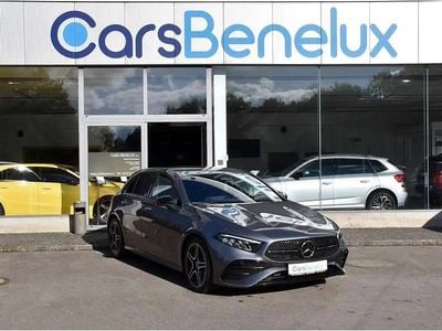 Gris Nouvelle 2025 Mercedes A200 AMG line Berline | 36 900 € (Bon prix)