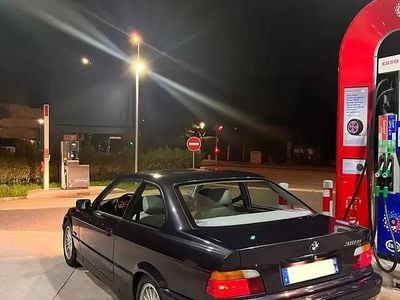 Occasion BMW 318 Sport Line 141 ch (103 kW) 1994 Mauve Coupé