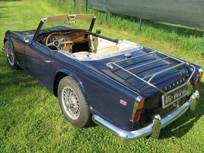 Occasion Triumph TR4 105 ch (77 kW) 1963 Bleu Cabriolet