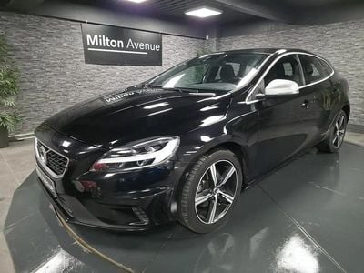 Noir Occasion 2019 Volvo V40 R-Design Berline | 13 990 € (Prix juste)
