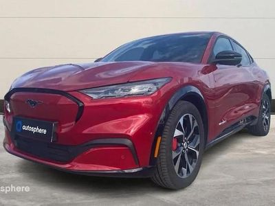 Rouge Occasion 2025 Ford Mustang Mach-E Extended Range SUV | 45 999 € (Prix assez cher)