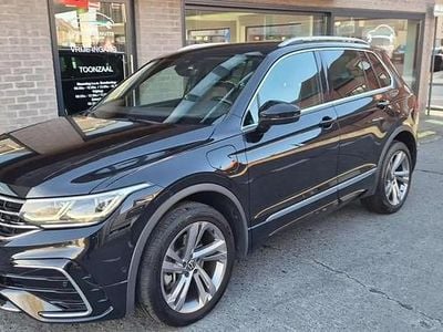 Noir Occasion 2021 VW Tiguan R-line SUV | 32 000 € (Prix juste)
