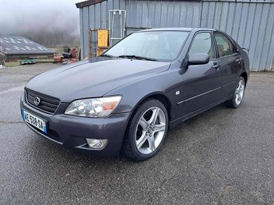 Gris Occasion 2002 Lexus IS200 Berline | 5 800 €