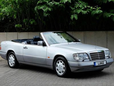 Argent Occasion 1994 Mercedes E320 Cabriolet | 59 980 €