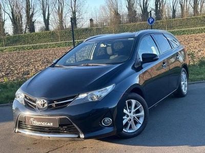 Gris Occasion 2014 Toyota Auris | 11 990 €