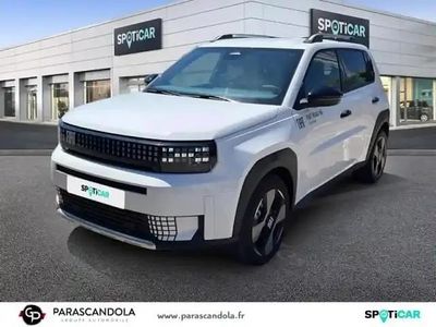 Blanc gelato Nouvelle 2025 Fiat Grande Panda La Prima Citadine | 23 650 € (Prix juste)