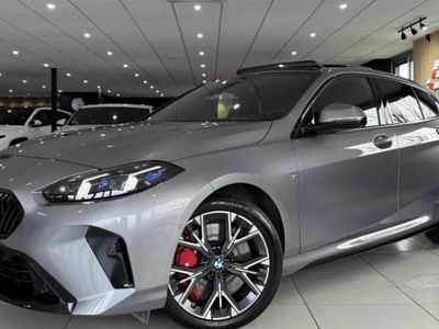 Noir Occasion 2024 BMW 120 M Sport Citadine | 37 990 € (Prix assez cher)