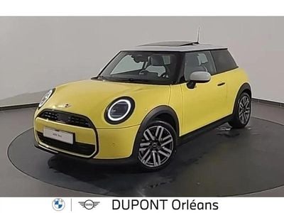 Jaune Occasion 2024 Mini Cooper Classic Citadine | 27 990 € (Prix juste)