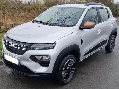 Gris Occasion 2023 Dacia Spring Extreme Citadine | 13 590 € (Prix assez cher)