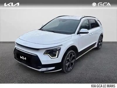 Blanc Occasion 2023 Kia Niro Premium SUV | 26 490 € (Prix assez cher)