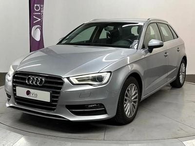 Gris Occasion 2014 Audi A3 Ambiente Berline | 10 299 € (Prix cher)