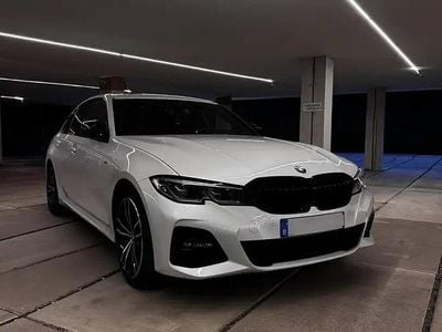 Blanc Occasion 2019 BMW 330e Sport Line Berline | 34 500 €