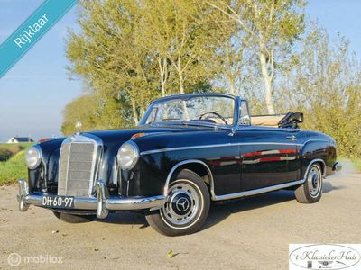 Occasion Mercedes 220 120 ch (88 kW) 1958 Noir Cabriolet