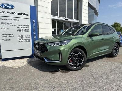 Nouvelle Ford Kuga ST-Line X 152 ch (111 kW) 2025 Peinture metallisee vert bursting SUV