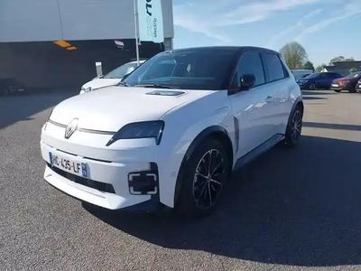 Blanc nacre toit noir etoile Nouvelle 2025 Renault 5 E-Tech Berline | 29 490 € (Bon prix)