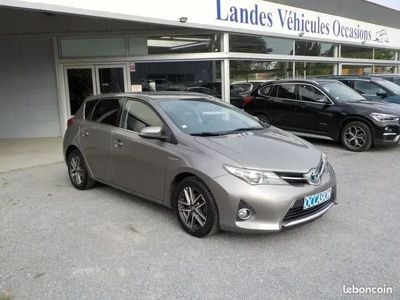 Toyota Auris Hybrid