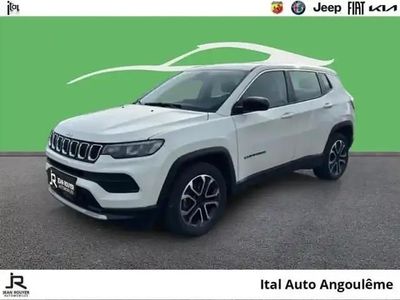 Alpine white Occasion 2024 Jeep Compass Altitude SUV | 26 390 € (Prix juste)