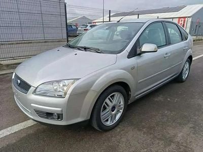 Gris Occasion 2007 Ford Focus Ghia Berline | 3 200 € (Super prix)