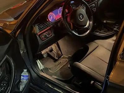 Occasion BMW 318 Sport Line 143 ch (105 kW) 2013 Gris Berline
