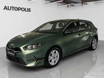 Vert Occasion 2024 Kia Ceed Citadine | 23 990 € (Prix juste)