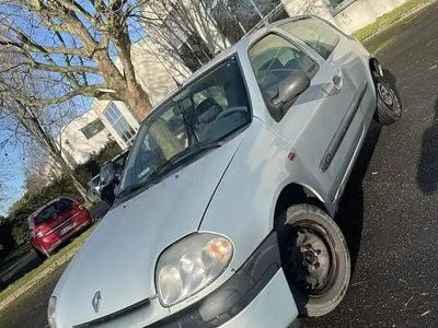 Occasion 2001 Renault Clio II Expression Berline | 700 €