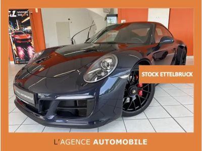 Porsche 911 Carrera 4 GTS