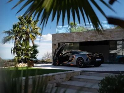 Gris Occasion 2015 McLaren 675LT Coupé | 335 000 €