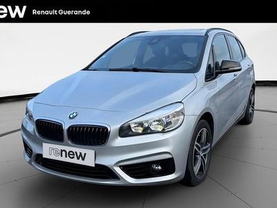 Blanc Occasion 2017 BMW 216 Active Tourer Sport Line Monospace | 13 990 € (Prix assez cher)