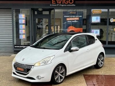 Blanc Occasion 2013 Peugeot 208 Citadine | 6 990 € (Bon prix)