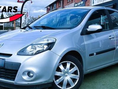 Gris Occasion 2011 Renault Clio III Expression Berline | 4 990 € (Prix juste)