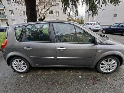 Occasion 2008 Renault Scénic II Dynamique Monospace | 2 500 € (Prix assez cher)
