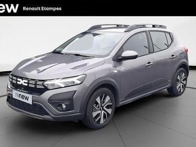 Gris Occasion 2025 Dacia Sandero Expression Citadine | 16 880 € (Prix juste)