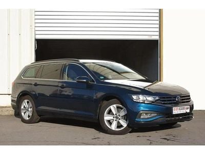 Bleu Occasion 2021 VW Passat Business Break | 25 990 € (Bon prix)