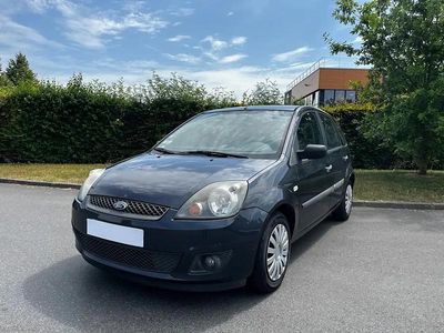 Gris Occasion 2007 Ford Fiesta Berline | 3 990 € (Prix cher)