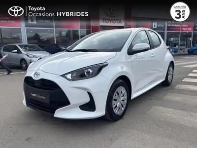 Blanc Occasion 2025 Toyota Yaris Hybrid Business Edition Berline | 21 490 € (Prix juste)