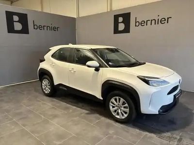 Blanc lunaire nacré Occasion 2023 Toyota Yaris Cross Business Edition SUV | 20 680 € (Prix juste)