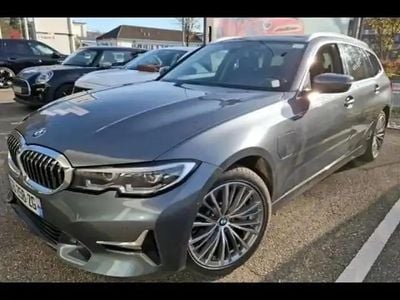 Mineralgrau Occasion 2021 BMW 330 Luxury Line Break | 30 890 €