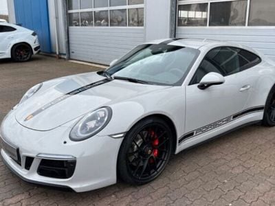 Porsche 911 Carrera GTS
