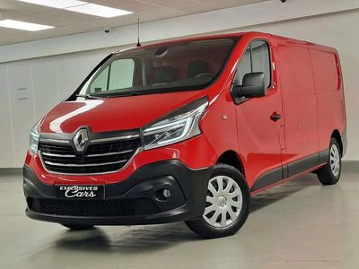Rouge Occasion 2021 Renault Trafic Monospace | 16 900 € (Bon prix)