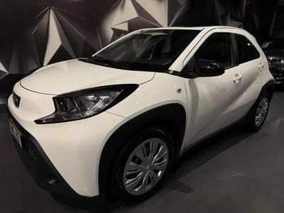Blanc Occasion 2022 Toyota Aygo X Active SUV | 12 490 € (Prix juste)