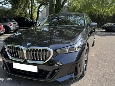 Noir Occasion 2024 BMW 530e M Sport Break | 64 900 €