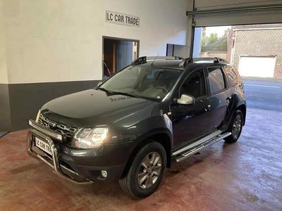 Gris Occasion 2015 Dacia Duster Ambiance SUV | 16 000 € (Prix assez cher)