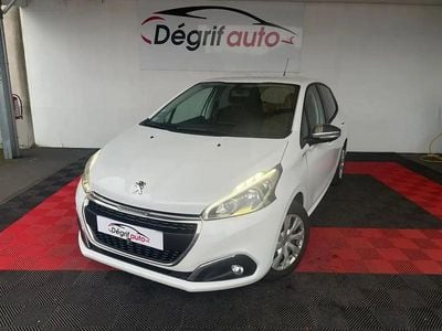 Blanc Occasion 2015 Peugeot 208 Citadine | 6 500 € (Bon prix)