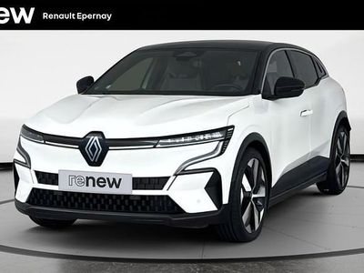 Blanc Occasion 2023 Renault Megane E-Tech Techno Berline | 27 499 € (Prix assez cher)