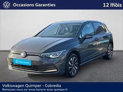 Gris dauphin métallisée Occasion 2022 VW Golf VIII Active Berline | 21 990 € (Prix juste)