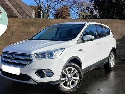 Blanc Occasion 2018 Ford Kuga Titanium SUV | 11 990 € (Prix juste)