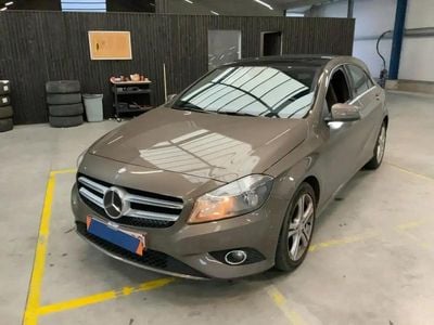 Brun Occasion 2014 Mercedes A200 Urban Berline | 14 990 € (Prix cher)