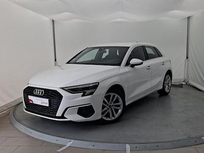 Occasion Audi A3 Sportback e-tron Business 150 ch (110 kW) 2024 Blanc ibis Citadine