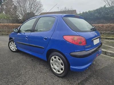Bleu Occasion 2004 Peugeot 206 Berline | 2 699 € (Prix assez cher)