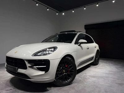 Gris Occasion 2020 Porsche Macan Turbo Sport SUV | 47 990 €